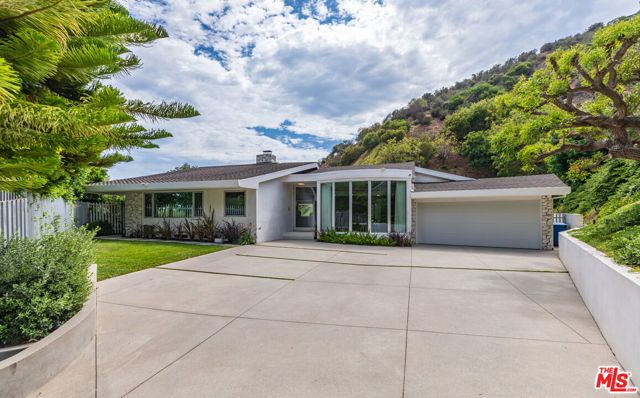 1667 Rising Glen Road, Los Angeles, CA 90069