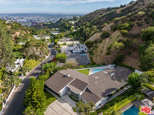 1667 Rising Glen Road, Los Angeles, CA 90069