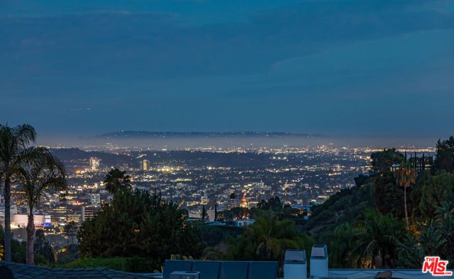 1667 Rising Glen Road, Los Angeles, CA 90069