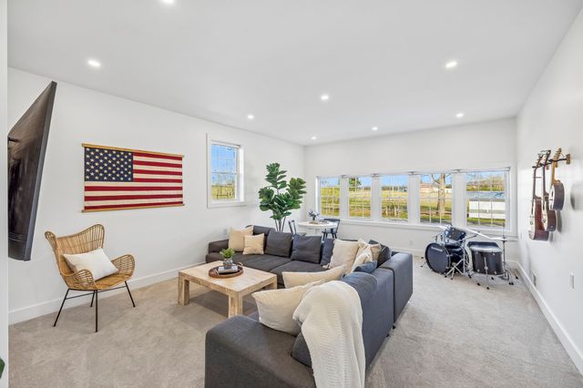 6690 Flat Creek Rd, Spring Hill, TN 37174