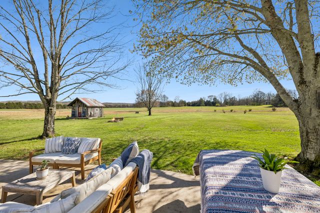 6690 Flat Creek Rd, Spring Hill, TN 37174