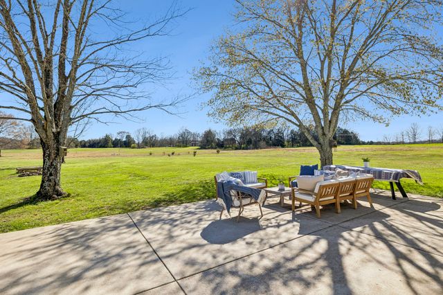 6690 Flat Creek Rd, Spring Hill, TN 37174