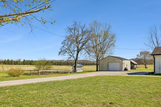 6690 Flat Creek Rd, Spring Hill, TN 37174