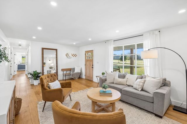 6690 Flat Creek Rd, Spring Hill, TN 37174