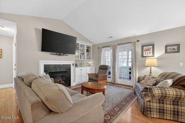 70 Knollwood Hollow, Milton, NY 12020