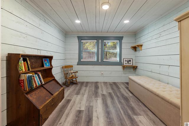 924 Hayes School Rd, Mayfield, KY 42066