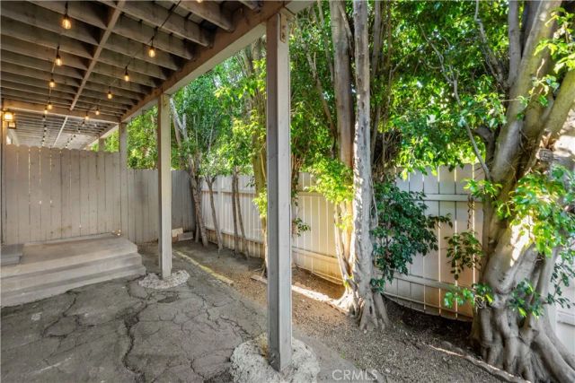 13573 Moorpark Street, Sherman Oaks, CA 91423