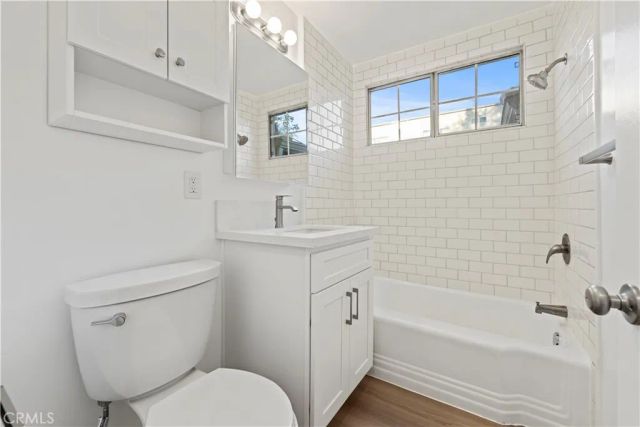 13573 Moorpark Street, Sherman Oaks, CA 91423