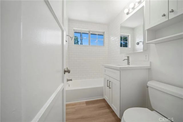 13573 Moorpark Street, Sherman Oaks, CA 91423