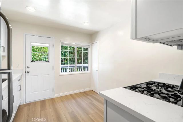 13573 Moorpark Street, Sherman Oaks, CA 91423