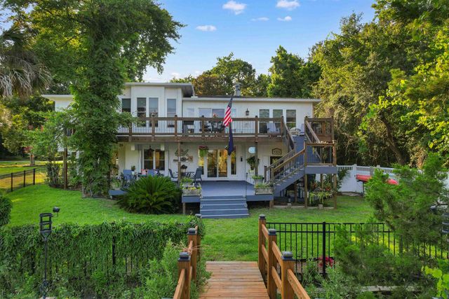 105 Midway Dr., Pawleys Island, SC 29585
