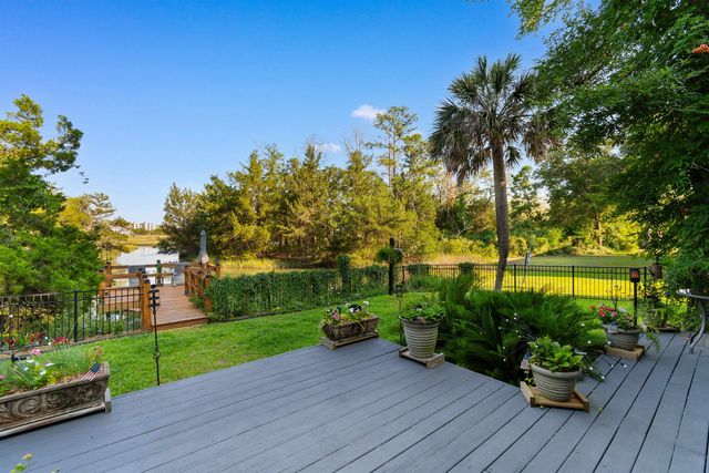 105 Midway Dr., Pawleys Island, SC 29585