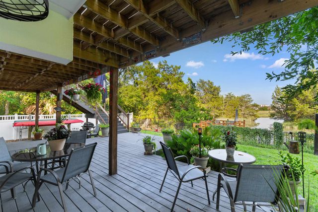 105 Midway Dr., Pawleys Island, SC 29585