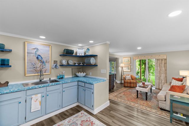105 Midway Dr., Pawleys Island, SC 29585