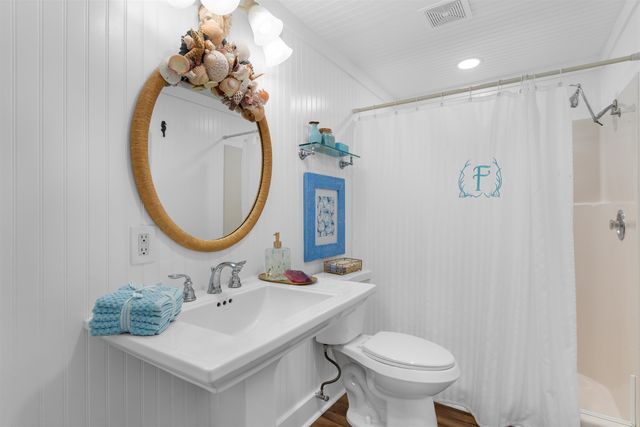 105 Midway Dr., Pawleys Island, SC 29585