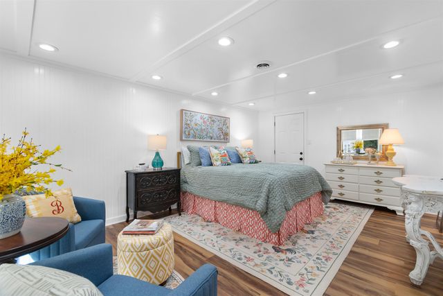 105 Midway Dr., Pawleys Island, SC 29585