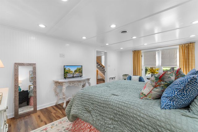 105 Midway Dr., Pawleys Island, SC 29585