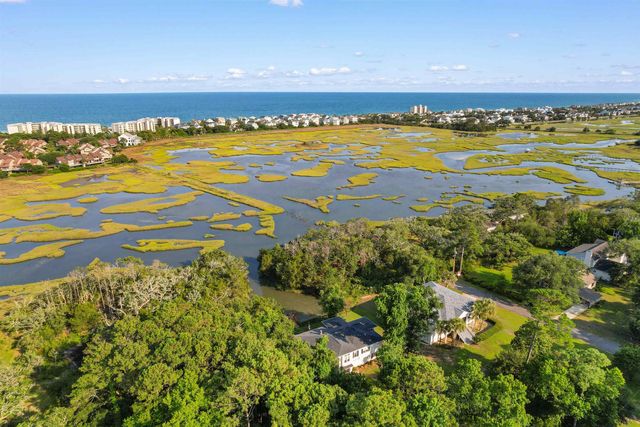 105 Midway Dr., Pawleys Island, SC 29585