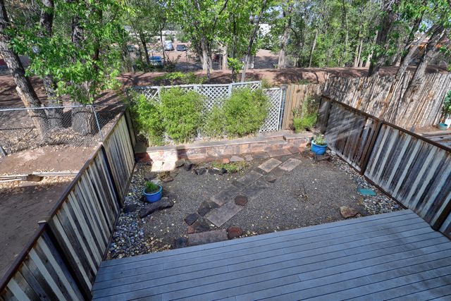 5439 6th Street NW, Albuquerque, NM 87107