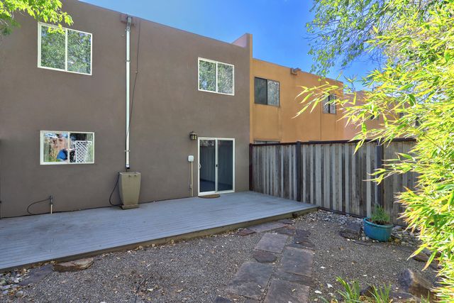 5439 6th Street NW, Albuquerque, NM 87107