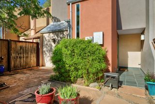 5439 6th Street NW, Albuquerque, NM 87107