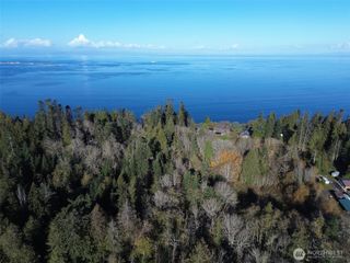 9999 E Greentree Ln, Port Angeles, WA 98362