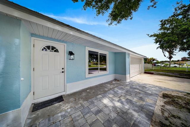 1451 SE Grapeland Avenue, Port St. Lucie, Port St Lucie, FL 34952