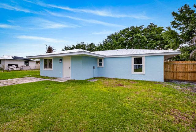 1451 SE Grapeland Avenue, Port St. Lucie, Port St Lucie, FL 34952