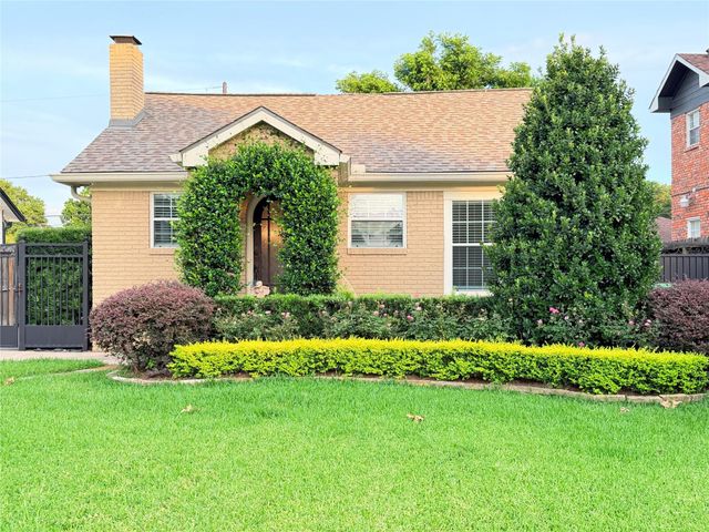 8234 Bonner Drive, Houston, TX 77017