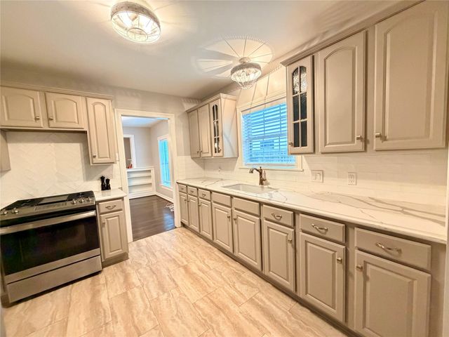 8234 Bonner Drive, Houston, TX 77017