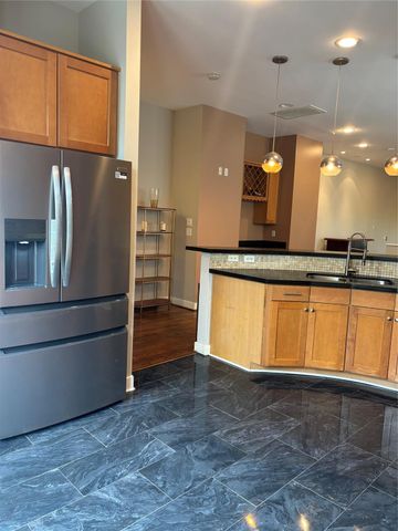 6016 Truro Street, Houston, TX 77007