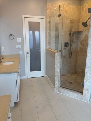 6016 Truro Street, Houston, TX 77007