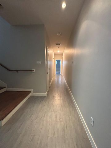 6016 Truro Street, Houston, TX 77007