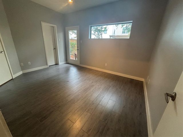 6016 Truro Street, Houston, TX 77007