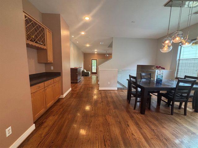 6016 Truro Street, Houston, TX 77007