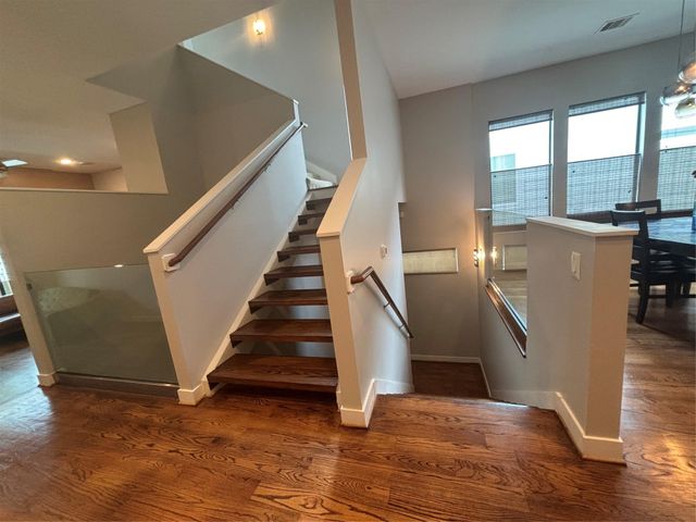 6016 Truro Street, Houston, TX 77007
