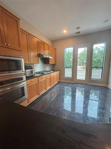 6016 Truro Street, Houston, TX 77007