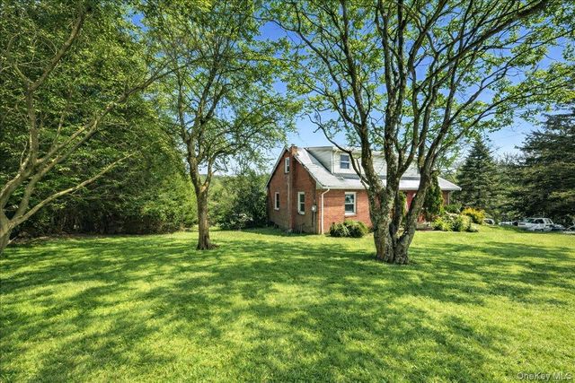 16 Primrose Street, Katonah, NY 10536