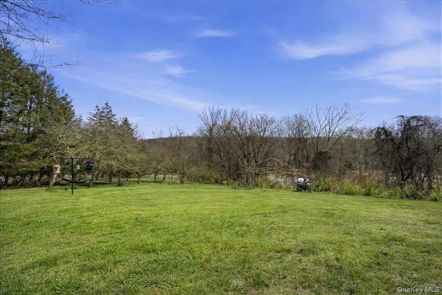 16 Primrose Street, Katonah, NY 10536