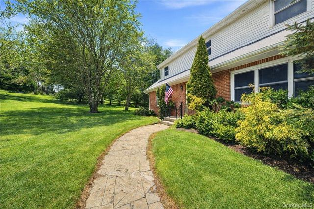 16 Primrose Street, Katonah, NY 10536