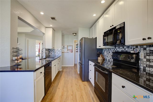 940 Cordova Loop, Seguin, TX 78155