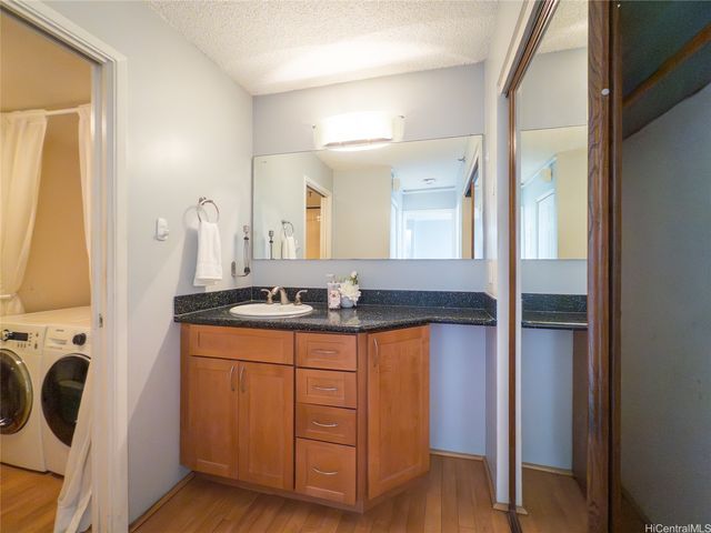 98-402 Koauka Loop 2409, Aiea, HI 96701