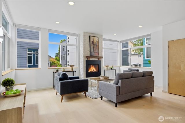 1516 NW 61st Street, Seattle, WA 98107