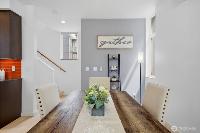 1516 NW 61st Street, Seattle, WA 98107