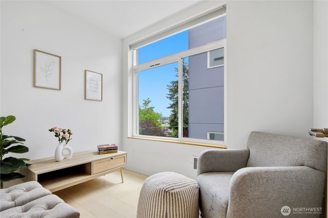 1516 NW 61st Street, Seattle, WA 98107