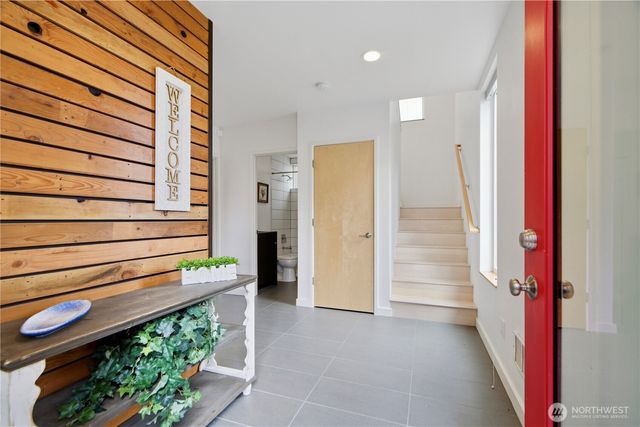1516 NW 61st Street, Seattle, WA 98107