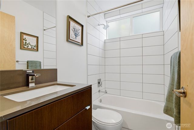 1516 NW 61st Street, Seattle, WA 98107