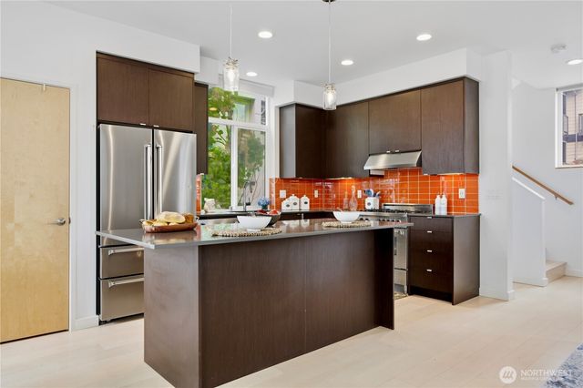 1516 NW 61st Street, Seattle, WA 98107