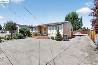 20835 Chester St, Castro Valley, CA 94546