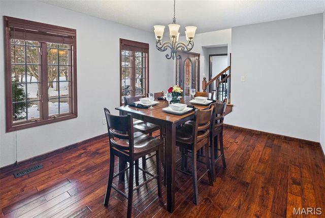 22 Waterford Lane, Glen Carbon, IL 62034